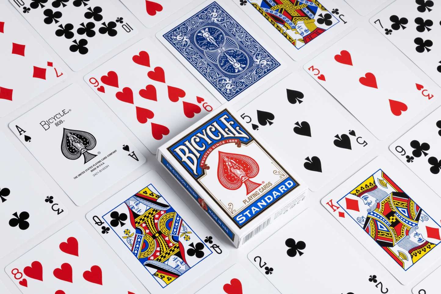 BICYCLE STANDARD INTERNATIONAL PLAYING CARDS (BLUE)