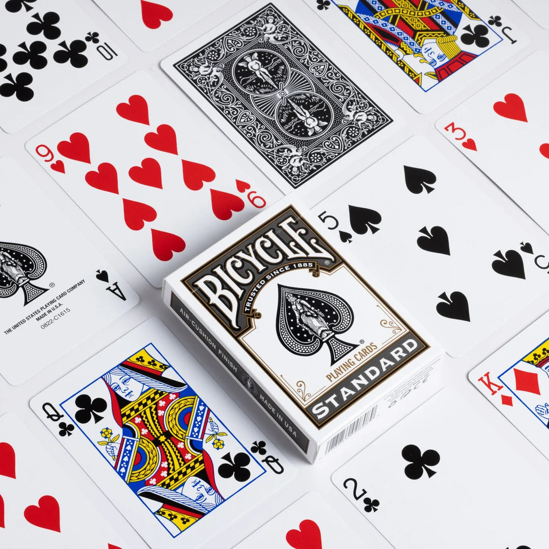 BICYCLE STANDARD INTERNATIONAL PLAYING CARDS (BLACK)
