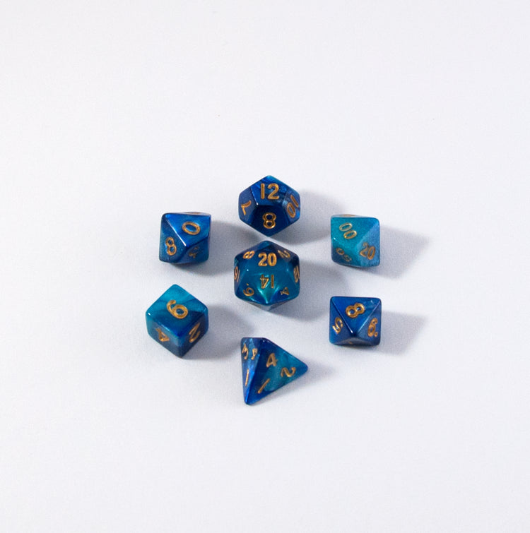 MDG MINI POLYHEDRAL DICE SET - BLUE/LIGHT BLUE WITH GOLD